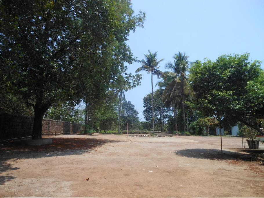 Runnin Airport - Homestay Gurpur Exterior photo